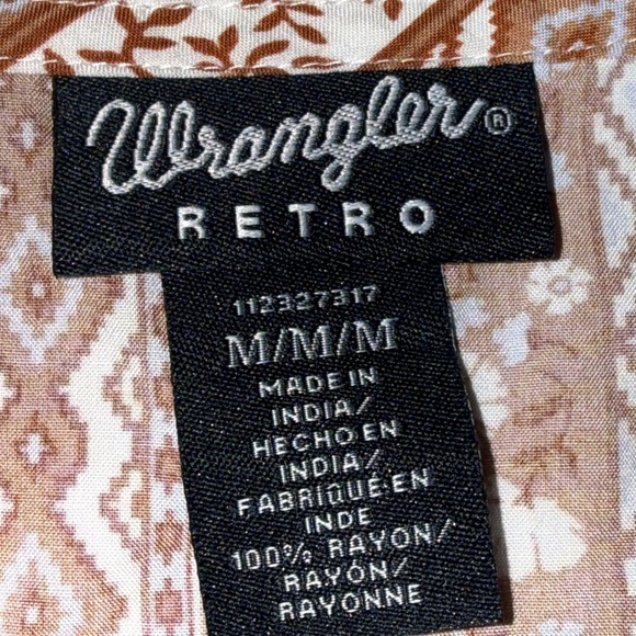 Wrangler Retro Tan Patterned Top - Picture 2 of 5